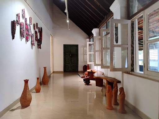 8 Point Art Cafe Travel | Museums