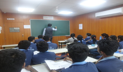 Aakash Institute, Dharapur Education | Coaching Institute