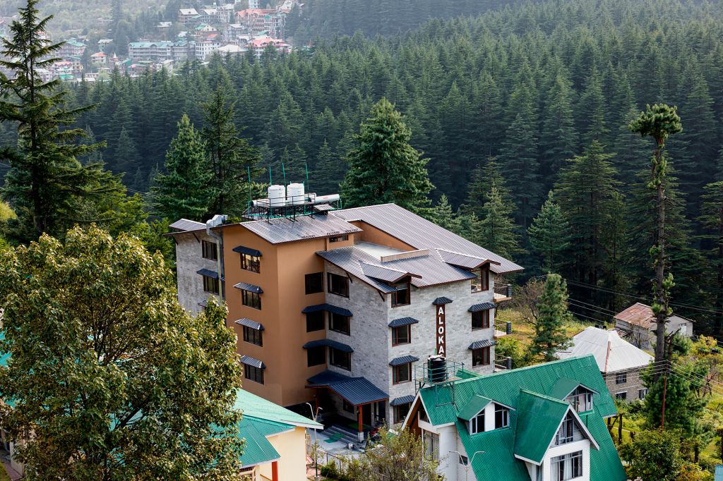 Aloka Resort Manali Accomodation | Resort