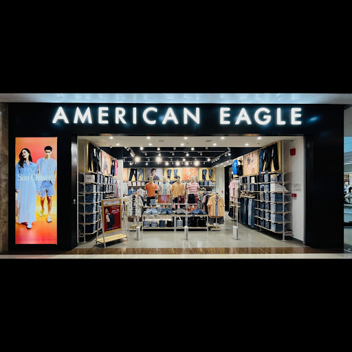 American Eagle Exclusive Store Shopping | Store