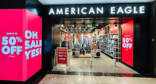 American Eagle Exclusive Store Shopping | Store