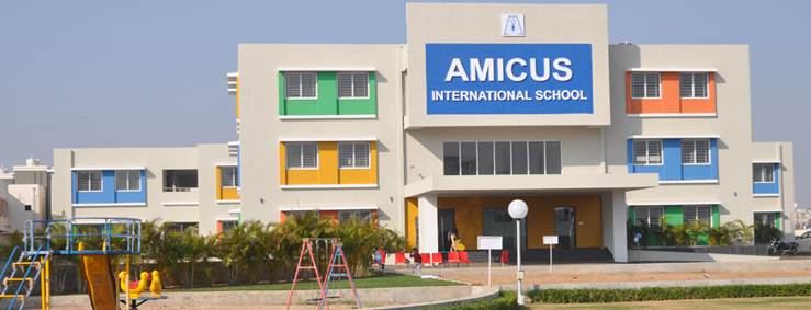 Amicus International School Logo
