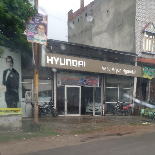 Arjun Vasu Hyundai Automotive | Show Room