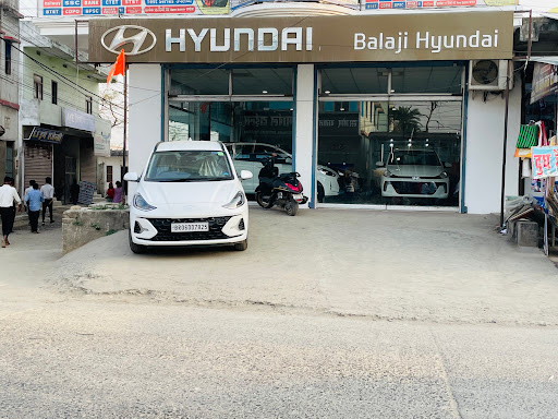 Balaji Hyundai Automotive | Show Room