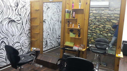 Be U, A Unisex Beauty Parlor and Salon Active Life | Salon