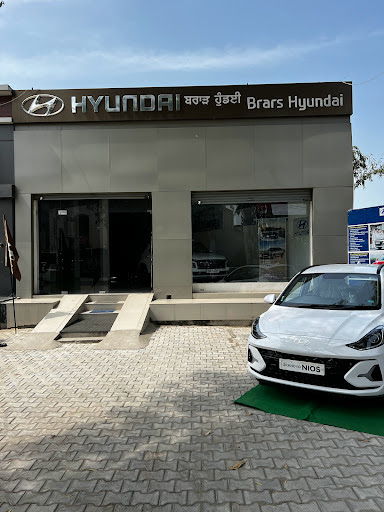 Bhakra Hyundai Automotive | Show Room