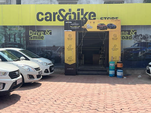 Car&bike (Mahindra First Choice) Drivus Motorcorp Pvt Ltd Indore Show Room 003
