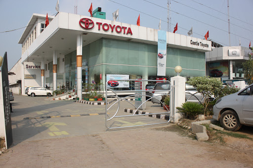 CASTLE TOYOTA Automotive | Show Room