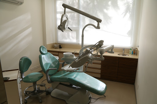 Centre For Advanced Dentistry Medical Services | Dentists