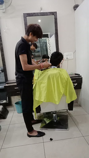 Classic Hair Unisex Salon Rohtak - Salon in Rohtak | Joon Square