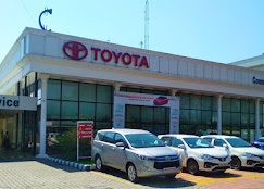 COMMERCIAL TOYOTA Automotive | Show Room