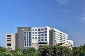 Courtyard by Marriott - Logo