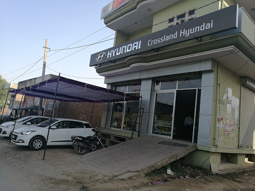 Crossland Hyundai Automotive | Show Room