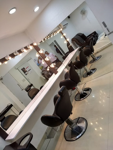 Cut & Style Salon Active Life | Salon