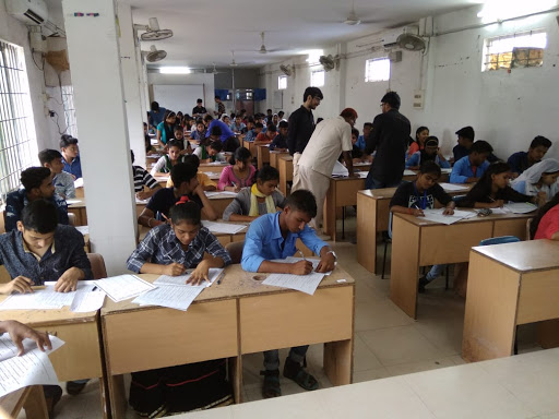 Daswani Classes Education | Coaching Institute