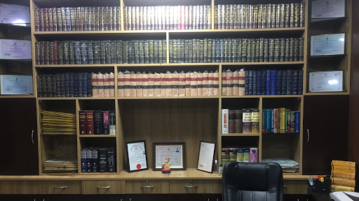 DELHI LAW ASSOCIATES Professional Services | Legal Services