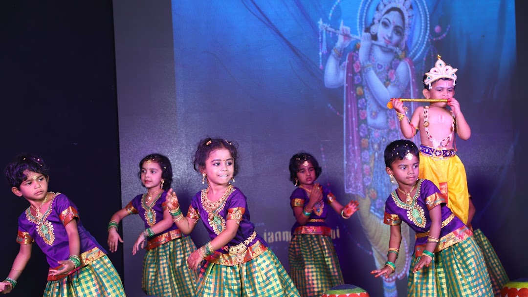 Dhanvee Junior School Logo