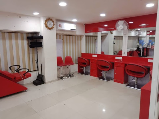 DMG™ Beauty Parlour Academy Active Life | Salon