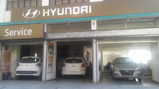 DPM Hyundai Automotive | Show Room