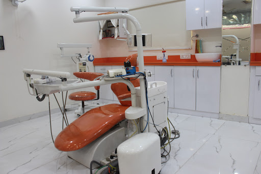 Dr Ahujas Dental & Implant Clinic Medical Services | Dentists