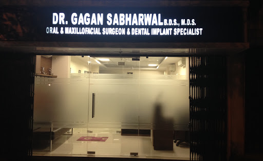 Dr. Gagan Sabharwal|Medical Services|Dentists