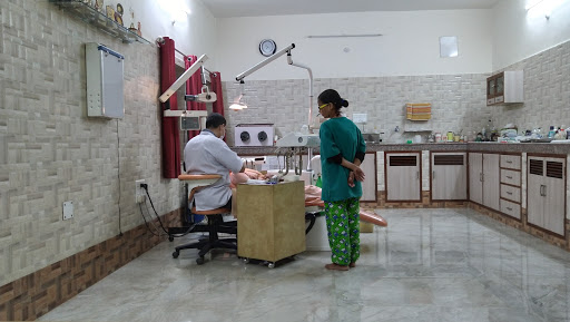 Dr Gaurav Gupta Medical Services | Dentists