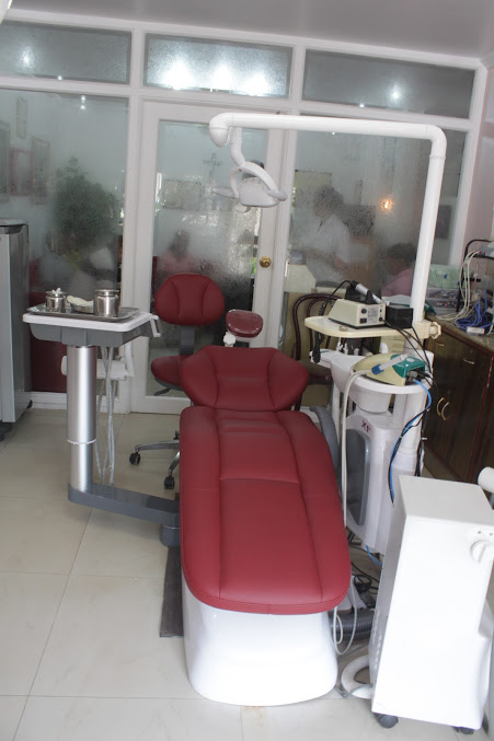 Dr Hubert Gomes|Dentists|Medical Services