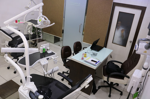 Dr. Komals Dental Care Medical Services | Dentists