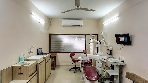 Dr Monish Kohli Medical Services | Dentists