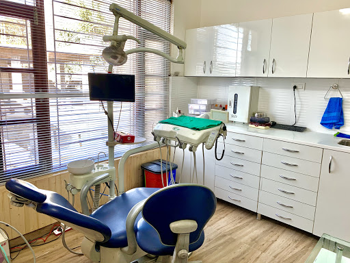 Dr Raghavs Dental Implant Clinics Medical Services | Dentists
