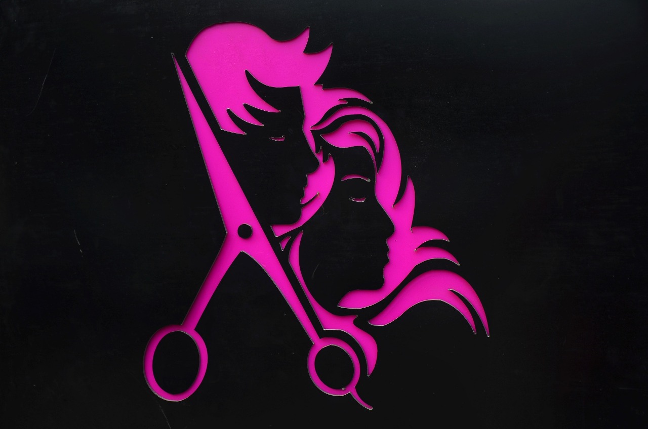 Enaya professional hair and beauty family salon - Logo