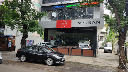 ETCO NISSAN Automotive | Show Room