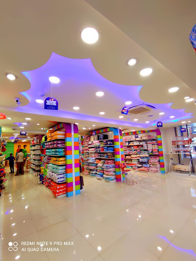 Firstcry - Store Lucknow Chowk Shopping | Store
