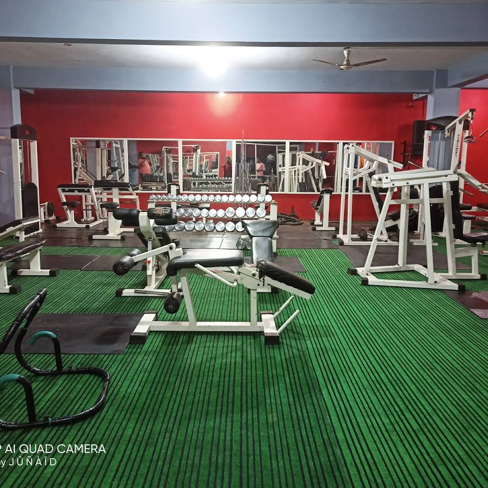 FITNESS WORLD GYM Active Life | Gym and Fitness Centre