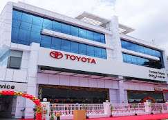 FORTUNE TOYOTA Automotive | Show Room