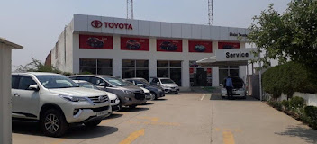 GLOBE TOYOTA Automotive | Show Room