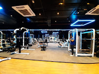 Golds Gym Ravet Active Life | Gym and Fitness Centre