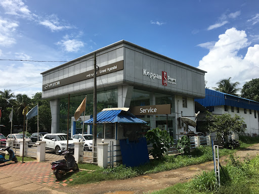 Grand Hyundai 01111 Automotive | Show Room