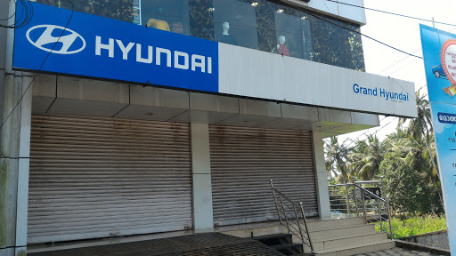 Grand Hyundai 1 Automotive | Show Room