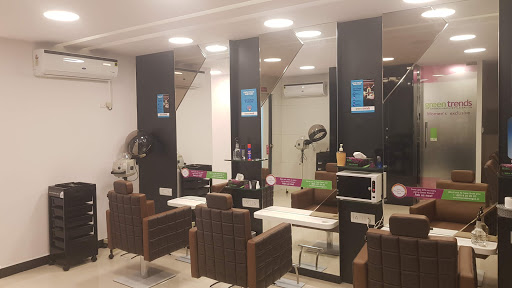 Green Trends Unisex Hair and Style Salon Active Life | Salon