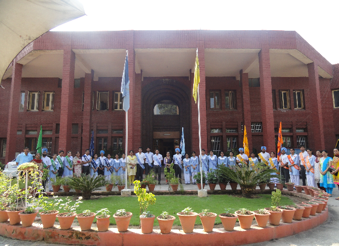 Guru Nanak Public School Chandigarh Schools 01