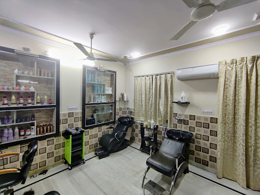 Hardik Beauty Salon Active Life | Salon