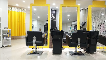 Head Turners Bridal Makeup & Unisex Hair Salon Bhubaneswar, Angul - Salon  in Bhubaneswar | Joon Square