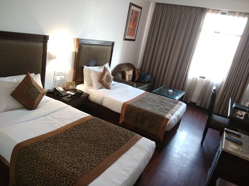 HHI Varanasi Accomodation | Hotel