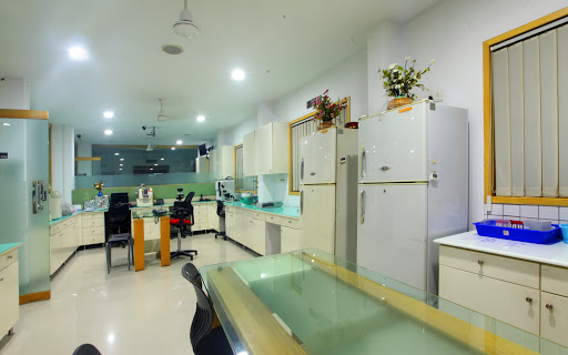 Hi-Tech Diagnostic Centre Medical Services | Diagnostic centre
