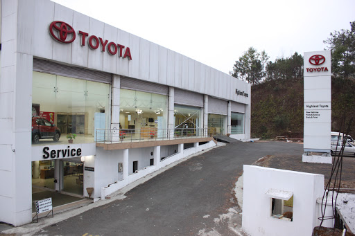 HIGHLAND TOYOTA Automotive | Show Room