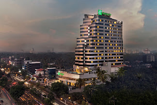 Holiday Inn Cochin Accomodation | Hotel
