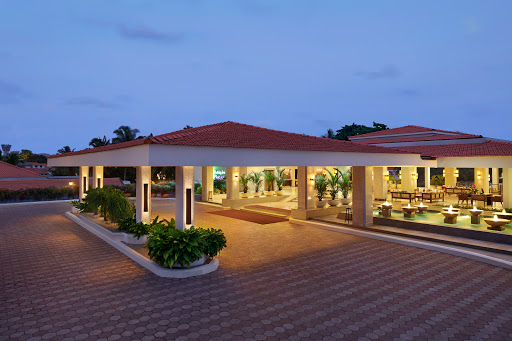 Holiday Inn Resort Accomodation | Resort
