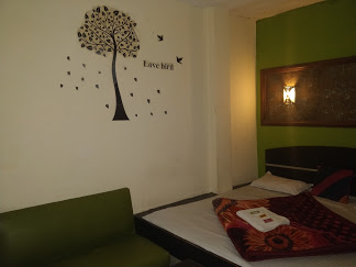 HOTEL 4U|Guest House|Accomodation