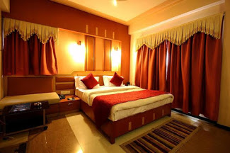 Hotel Golden Tree|Guest House|Accomodation